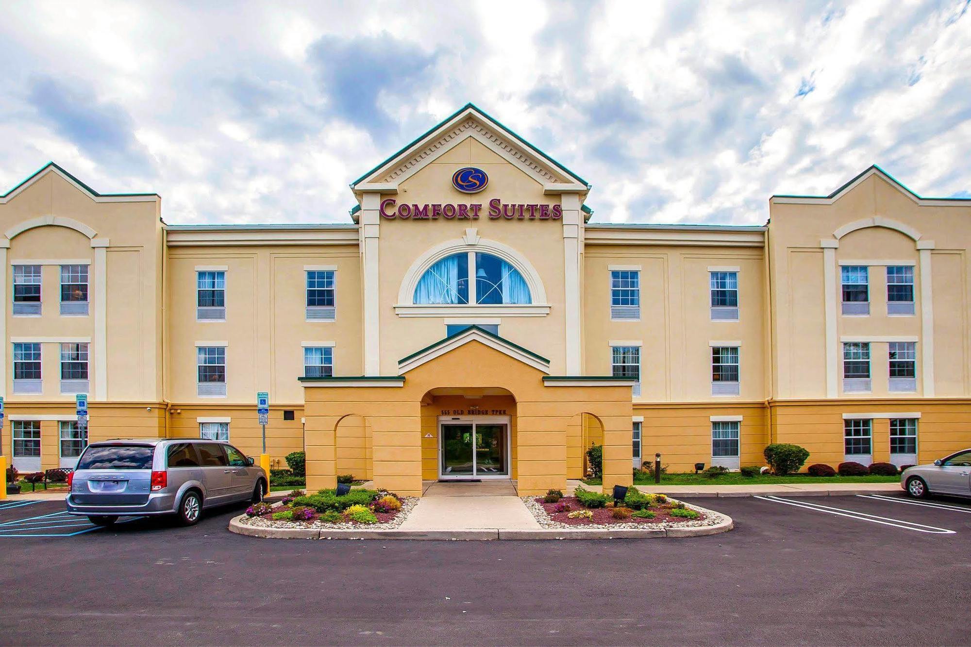 Comfort Suites East Brunswick - South River Exterior foto